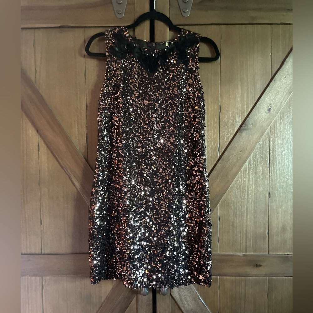 Elie Tahari Sleeveless Sequin Shift Dress w Feather and Beaded Neckline